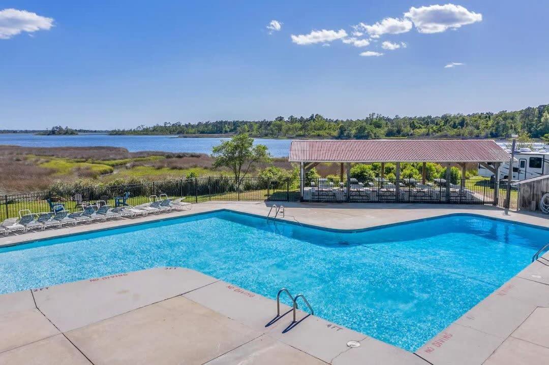 Surf City Serene Waterfront Vacation Home Extérieur photo