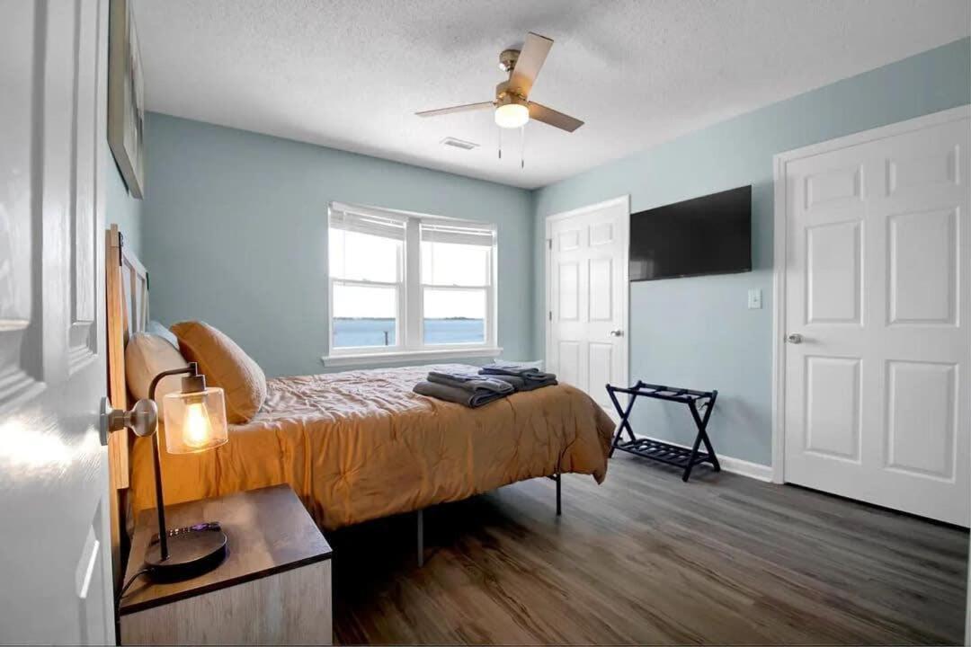 Surf City Serene Waterfront Vacation Home Extérieur photo